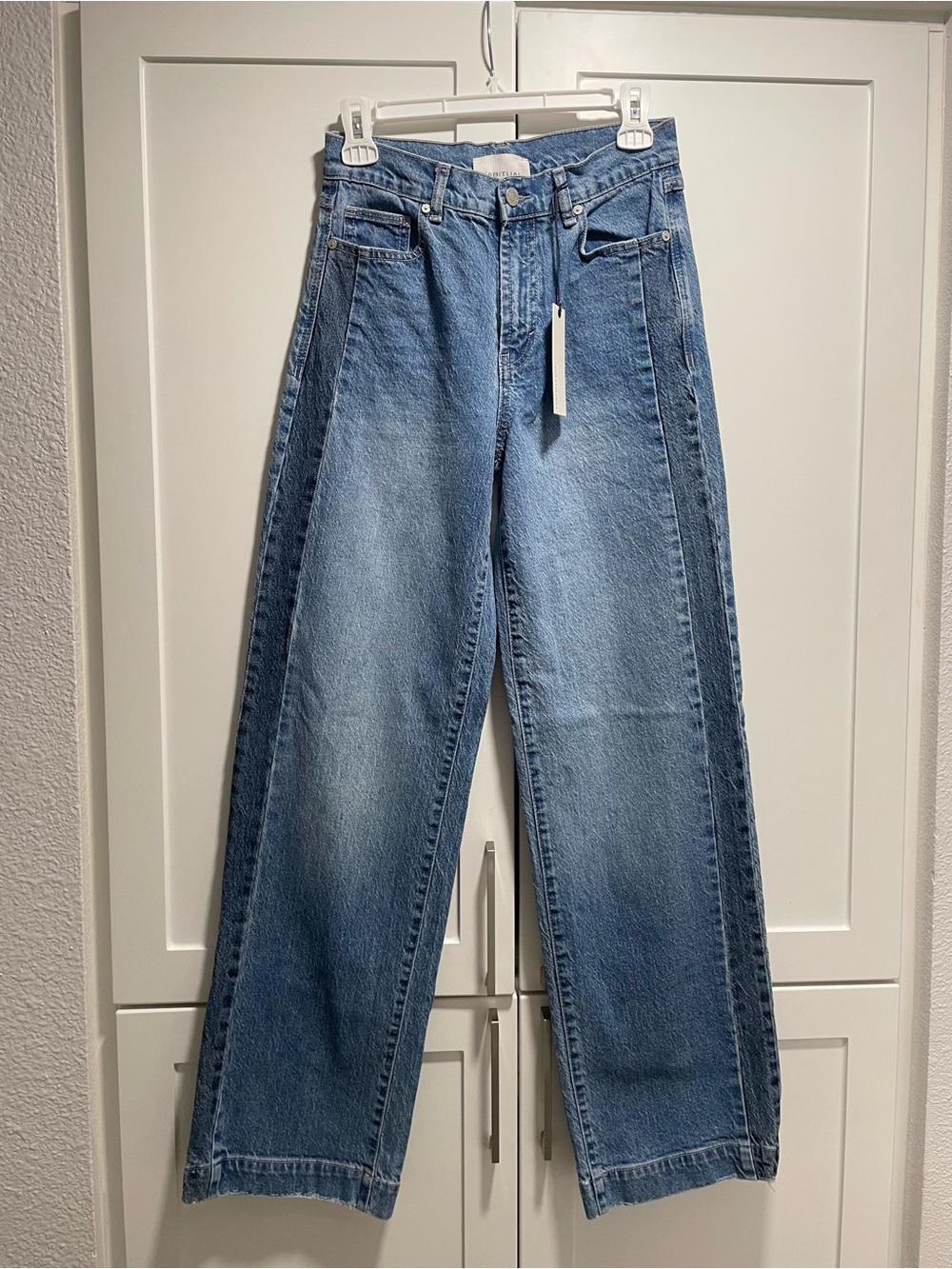 NWT Habitual High Rise Colorblock Side Stripe Slouchy Straight Jeans Medium Wash